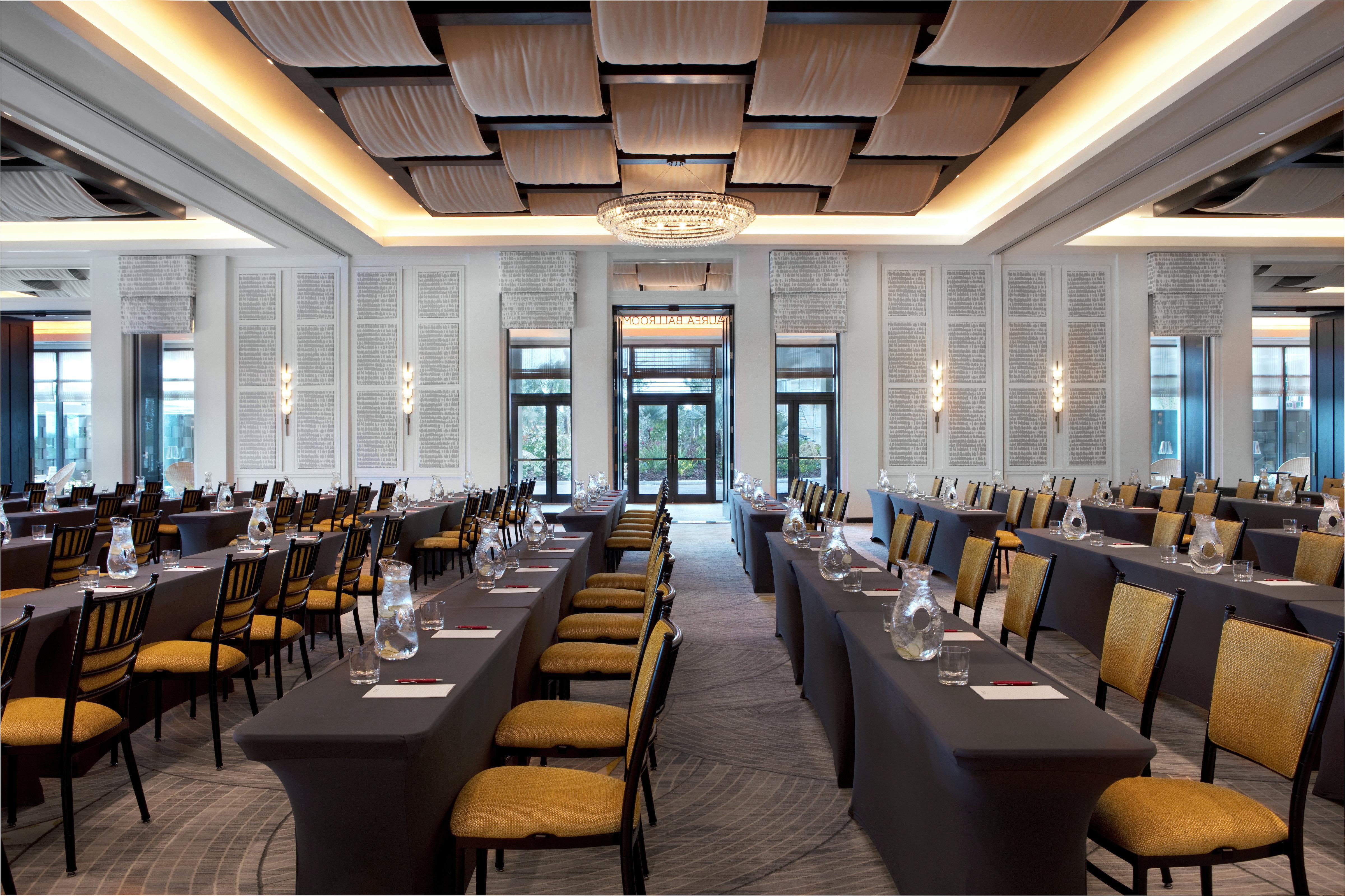 Kimpton Seafire Resort + Spa By Ihg West Bay Εξωτερικό φωτογραφία